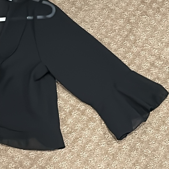 Beautiful Black Sheath Front Tie Cropped Top Made In Italy Size Medium - Picture 6 of 6